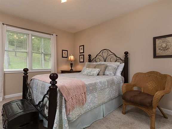 5th image of 1116 Hickory Mills Dr