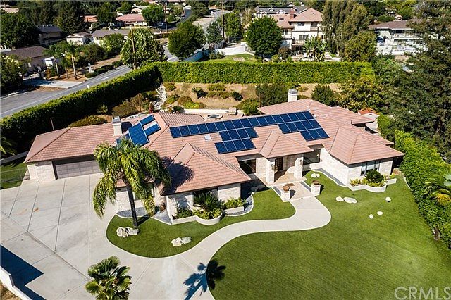 1st image of 2496 Sierra Dr