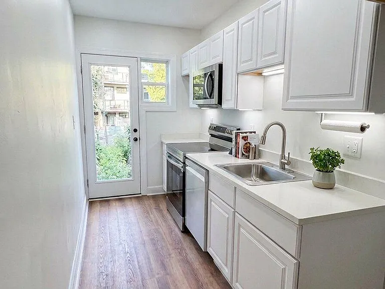 1837 Corcoran St NE — Photo 2