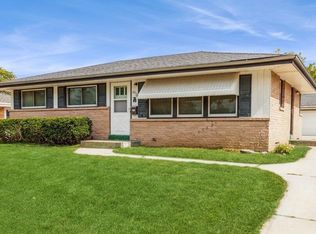 6710 N 81st St, Milwaukee, WI 53223