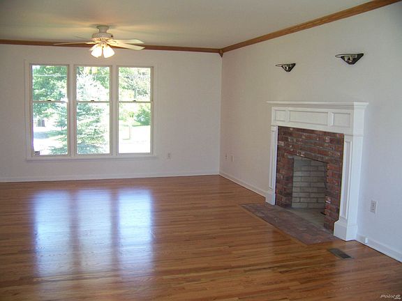 Living Room w/Fireplace
