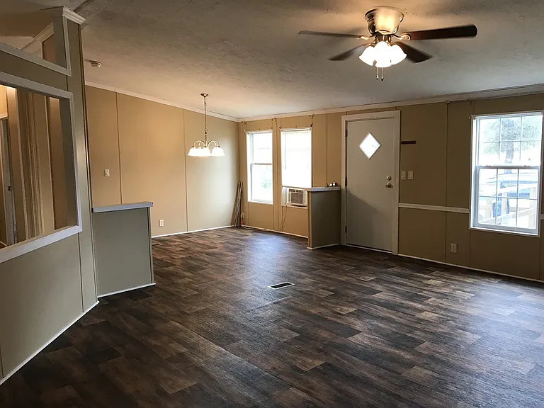 5066 Keyser Mill Rd — Photo 2