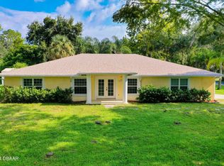 2609 Lake Forest Dr, Deland, FL 32720