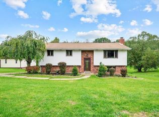 3985 Millers Run Rd, Mc Donald, PA 15057