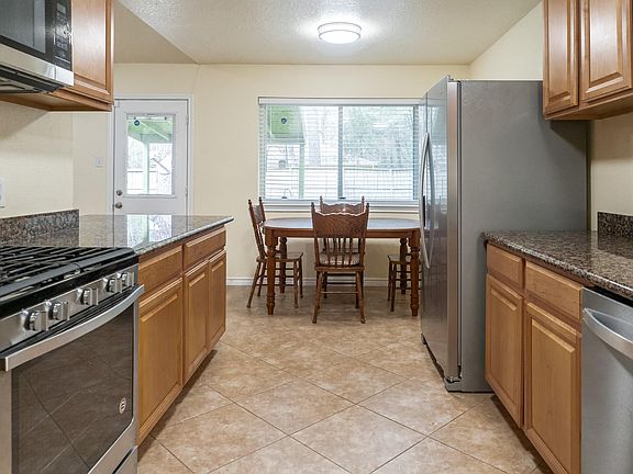 4th image of 3302 Willie Way