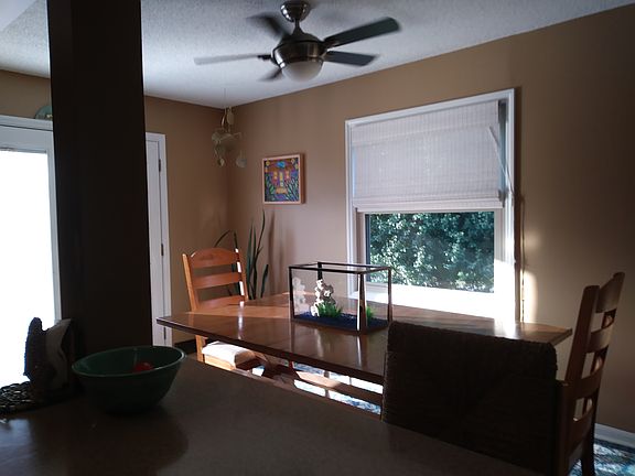 3rd image of 101 Mallard Lake Dr