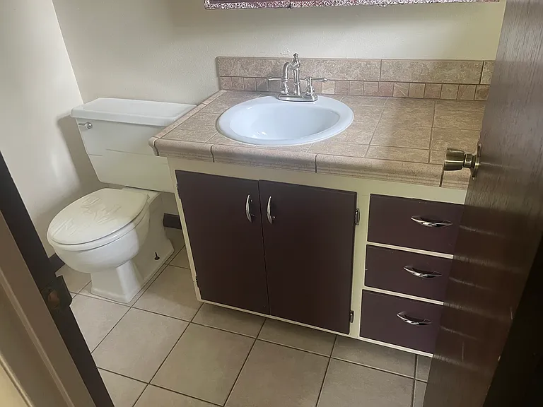 1055 Cascade St — Photo 9