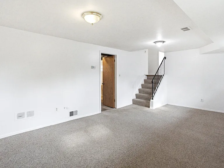3840 Williams St — Photo 14