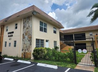 421 NE 1st St APT 214, Hallandale, FL 33009