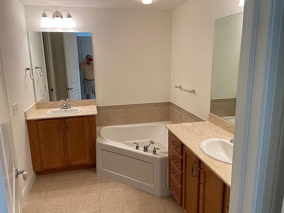 4th image of 8000 Via Sardinia Way Unit 301