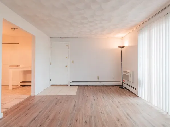 10 Josephine St APT 205, North Providence, RI 02904