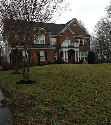 3rd image of 6210 Hampstead Ct