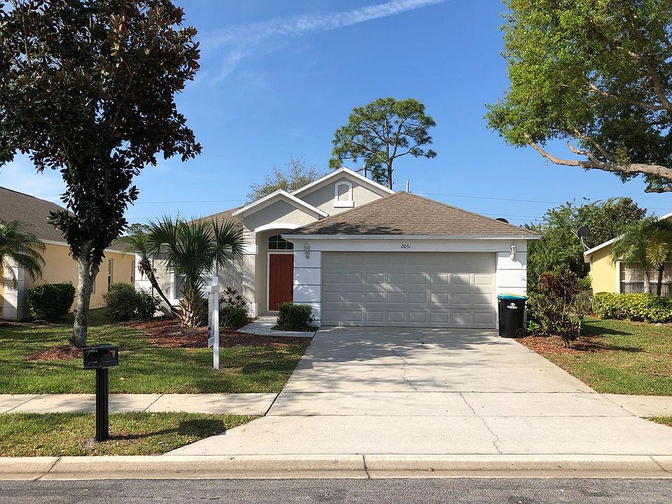 1st image of 2051 Twelve Oaks Dr SE