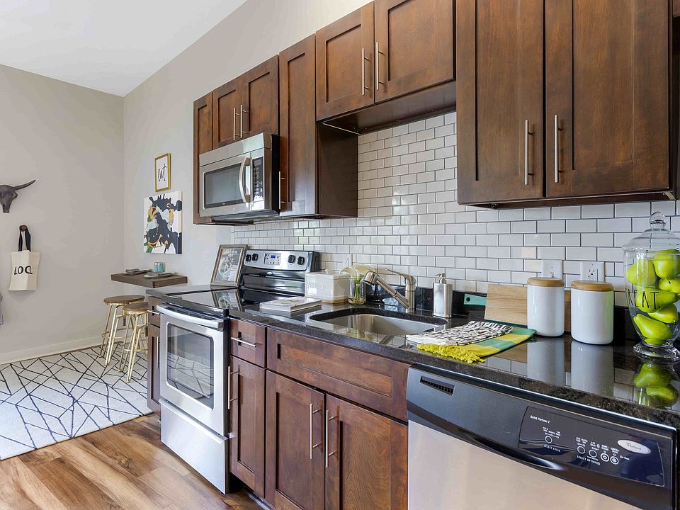 Sleek Kitchen With Traditional Finishes