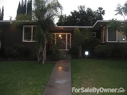 1st image of 913 Loma Verde St