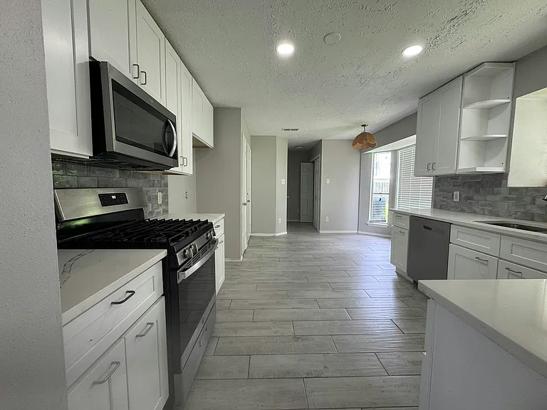 12303 Glenmeadow Dr — Photo 1
