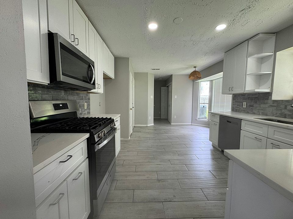 1st image of 12303 Glenmeadow Dr