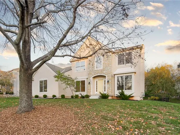 14601 Mohawk Cir, Leawood, KS 66224