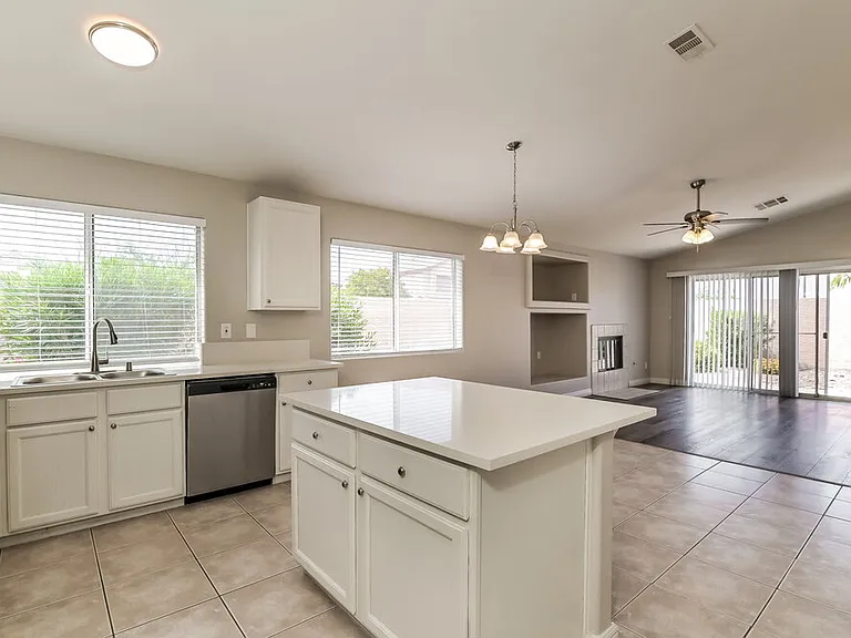 972 Trackers Glen Ave — Photo 8