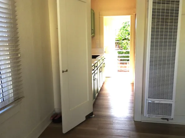 3700 Crestwood Pl, San Diego, CA 92103