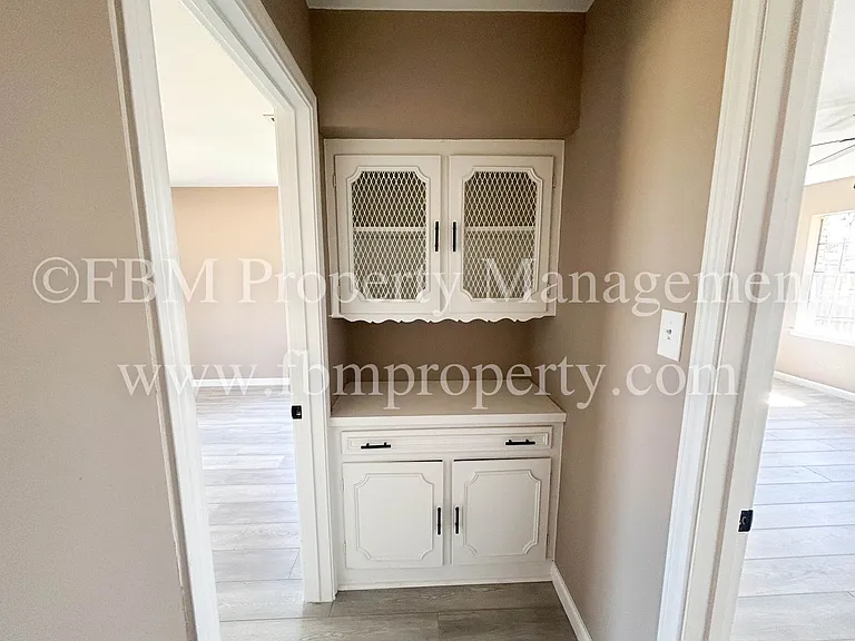 1005 Sunset Dr — Photo 22