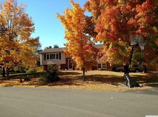 7 Berkshire Dr, Kinderhook, NY 12106