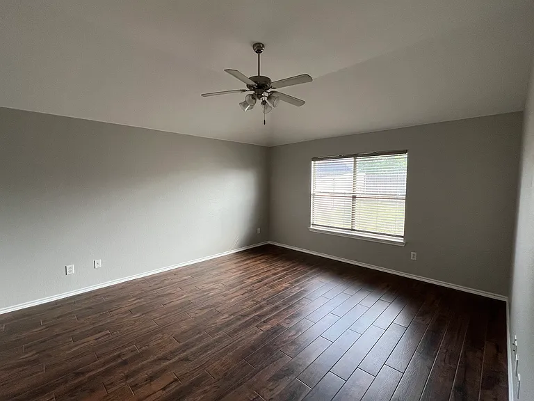 1320 Alder Tree Ln — Photo 7