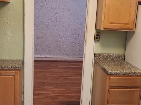 179 Manhattan Avenue image 11 of 19