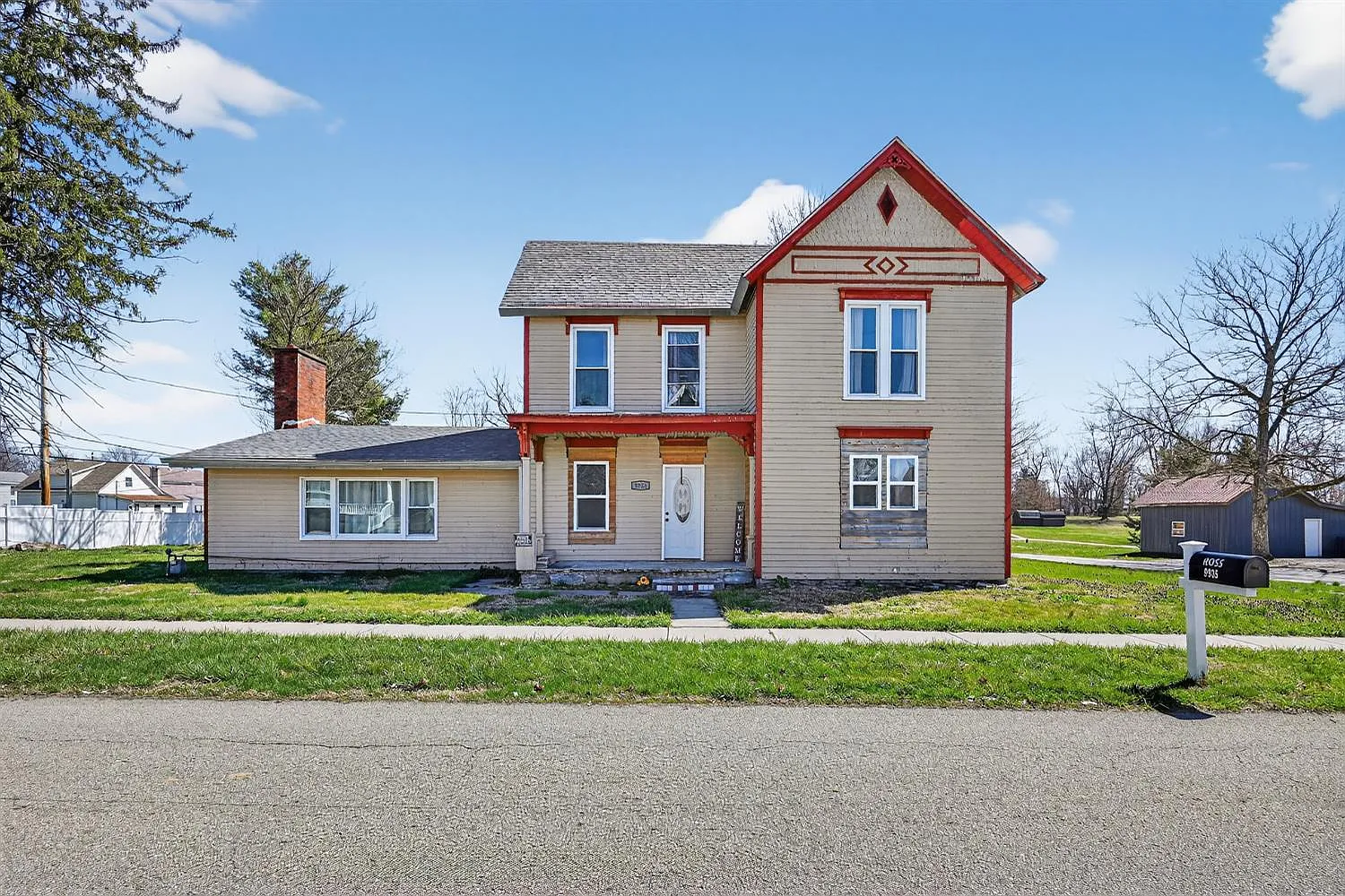 9935 Front St photo 1