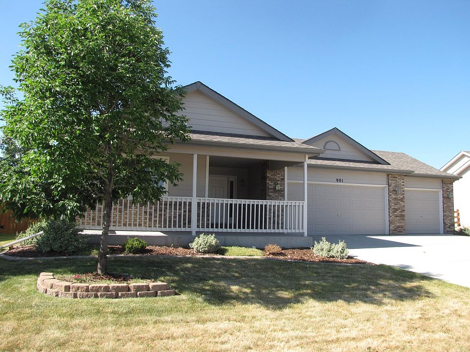1st image of 901 Scotch Pine Dr