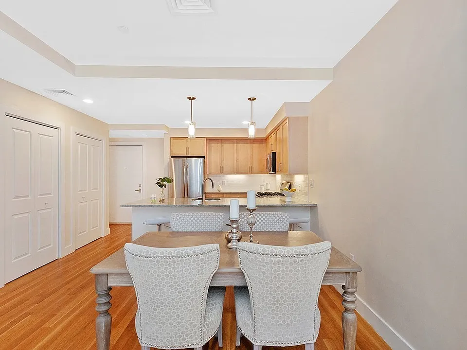 324 Hammond Pond Pkwy #1