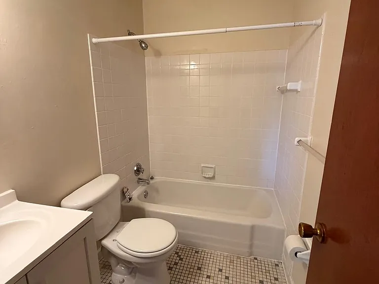 4819 Azelia Ave N #8 — Photo 3