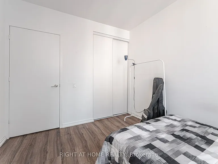 7890 Jane St #508 — Photo 23