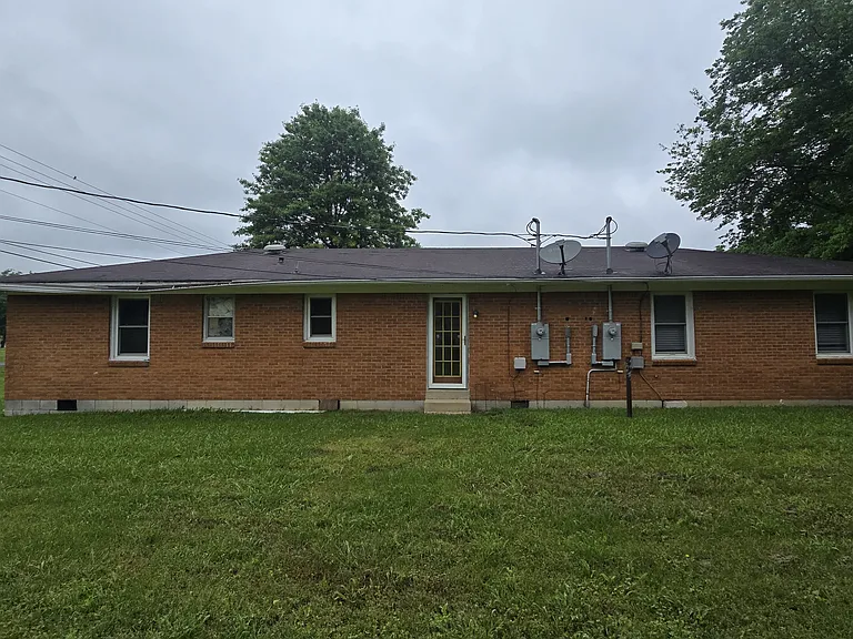 1645 White Dr — Photo 11