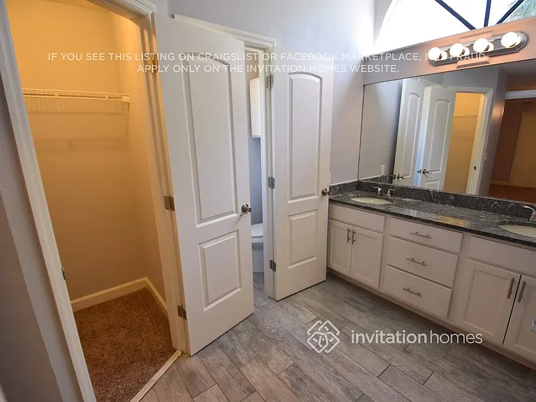 2363 Ambrose Ln — Photo 12