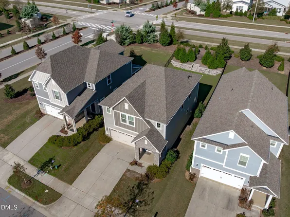 320 Sage Oak Ln, Holly Springs, NC 27540