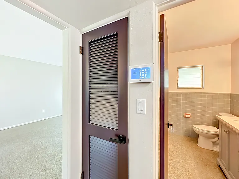 5342 Adanson St — Photo 11