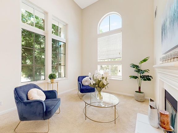 3rd image of 1748 Park Ave