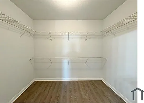 2950 Parker Rd — Photo 21