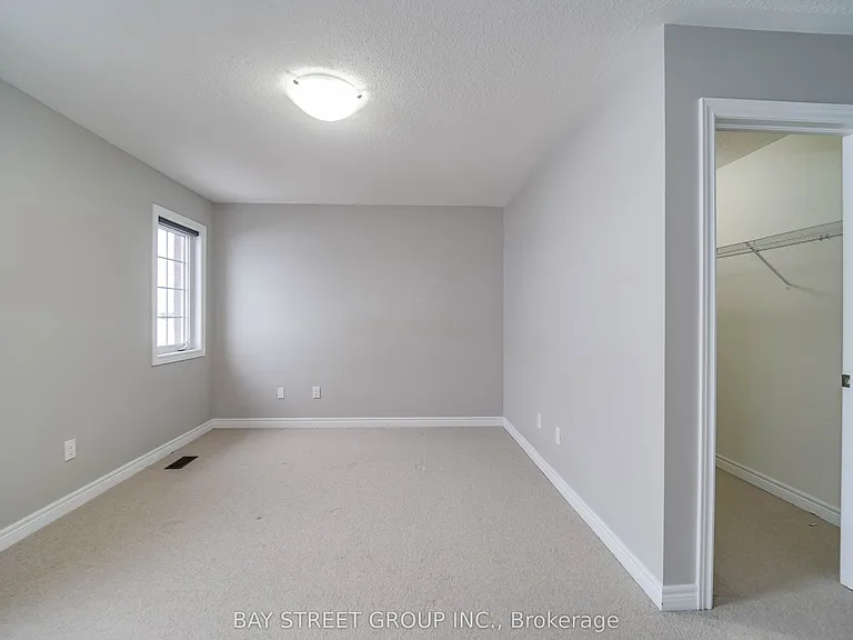7 Gordon Landon Dr — Photo 38