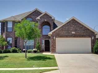 10241 Red Bluff Ln, Fort Worth, TX 76177
