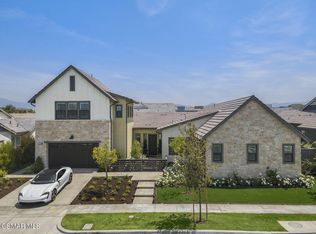 208 Topaz St, Mission Viejo, CA 92694