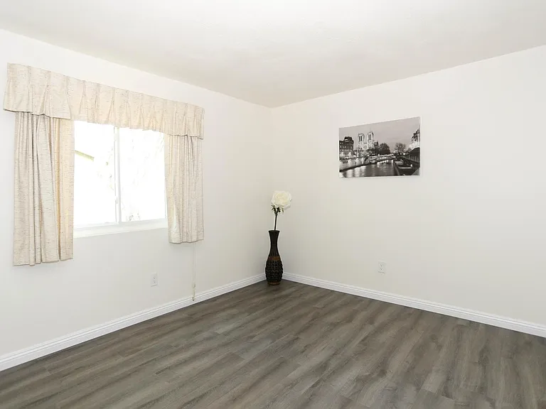 7911 Camino Glorita — Photo 9