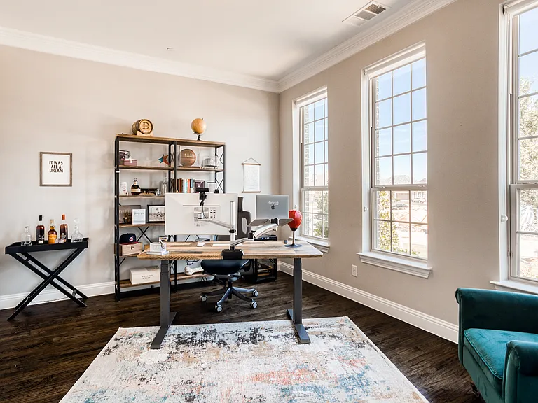 1208 Logan Trl — Photo 11