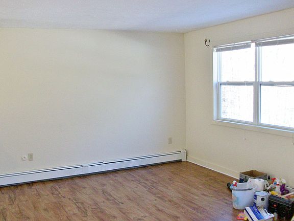 5th image of 22 Bishop Rd APT 10