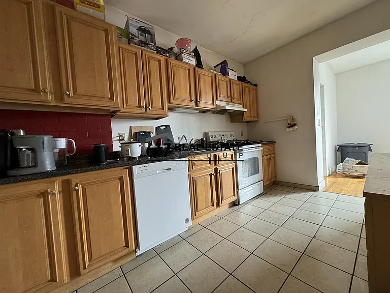 37 Egremont Rd #5 — Photo 3