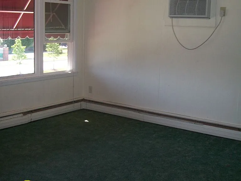 4409 Monona Dr — Photo 8