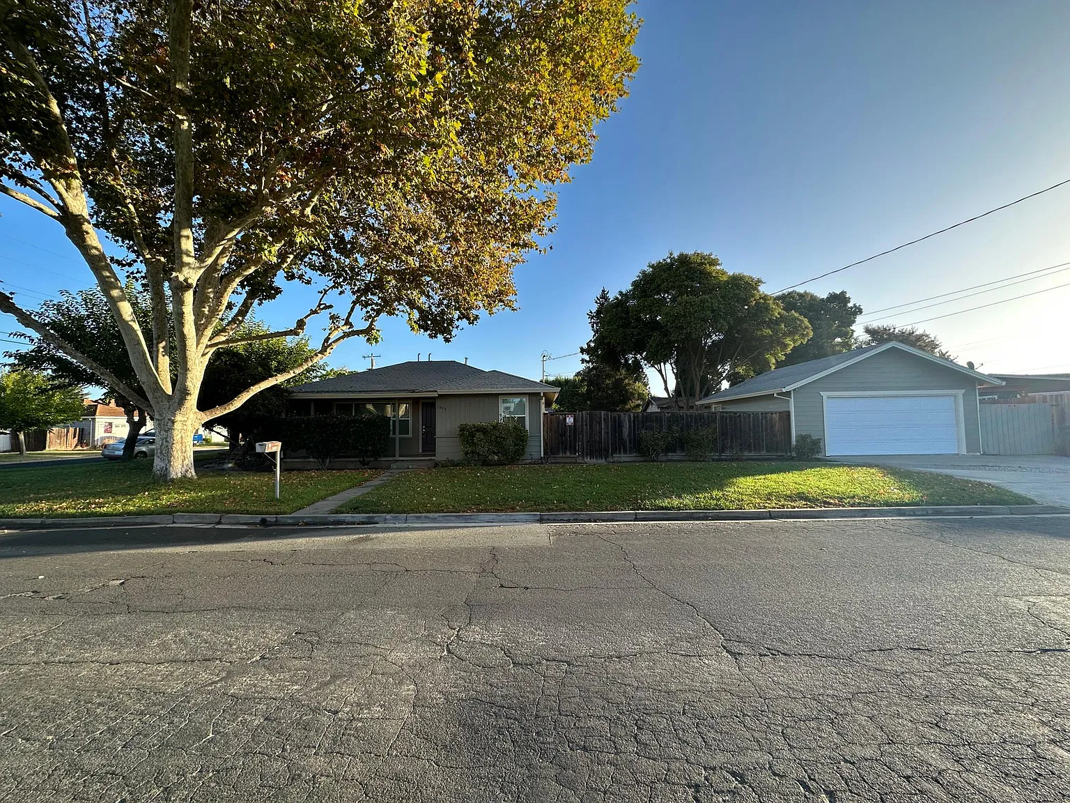 1804 Granada Dr — Photo 1