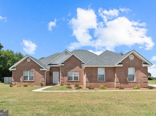 302 Southland Trl, Byron, GA 31008