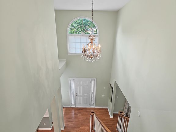 3rd image of 3935 Canterbury Walk Dr